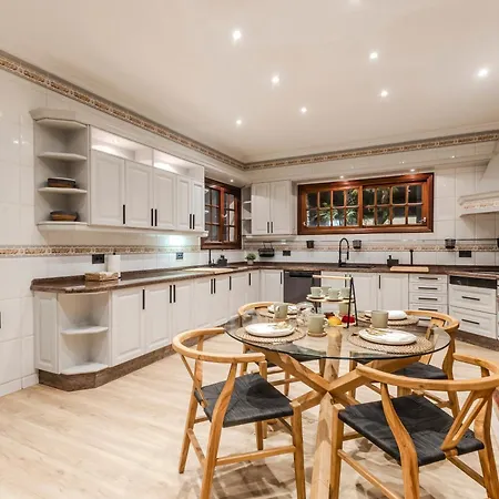 Luxury Teide View, Heated Pool, Sauna & Golf Chalet *