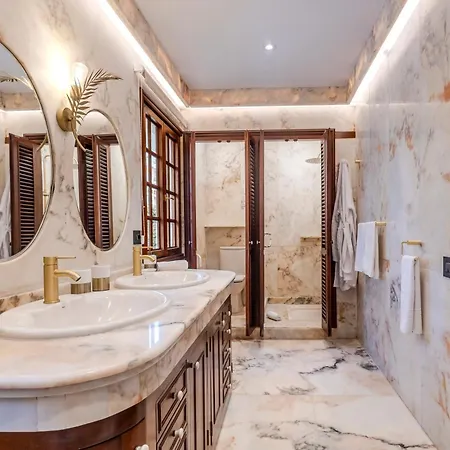 Chalet Luxury Teide View, Heated Pool, Sauna & Golf *